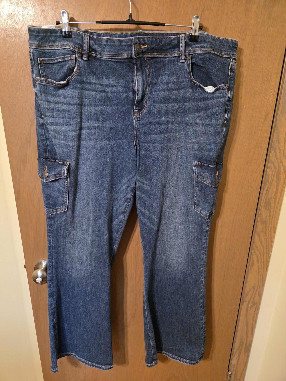 American Eagle Outfitters Dark Blue Boot-Cut Cargo Jeans Size 20R